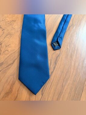Creazioni Tucci Firenze Italy Tie 100% Silk Dark Navy Blue 3.5”
